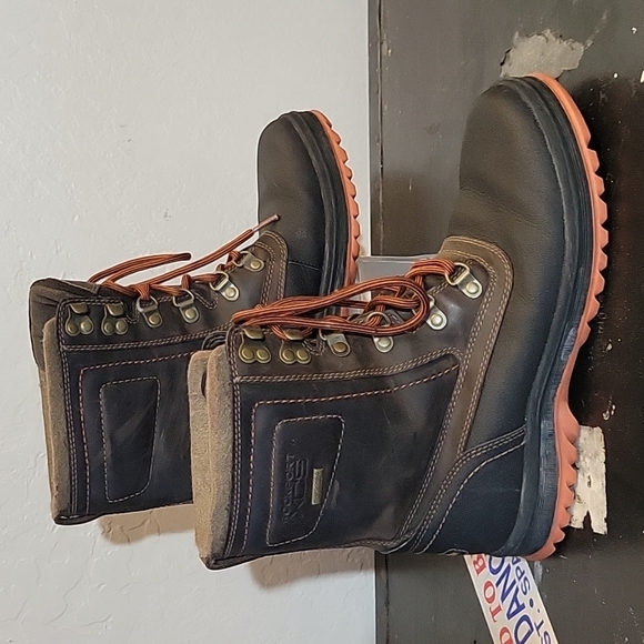 ROCKPORT XCS Leather World Explorers Hydro Shield Men's 8 - Picture 1 of 10